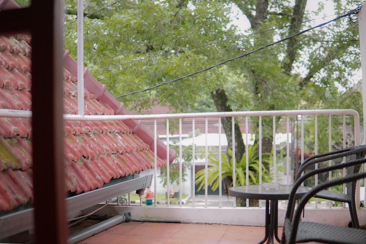 Augustina Home Malang Eksteriør bilde